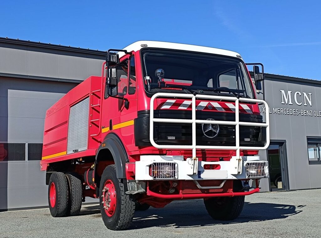 Mercedes 1824 AK / SK 4x4 - Camion d'expédition