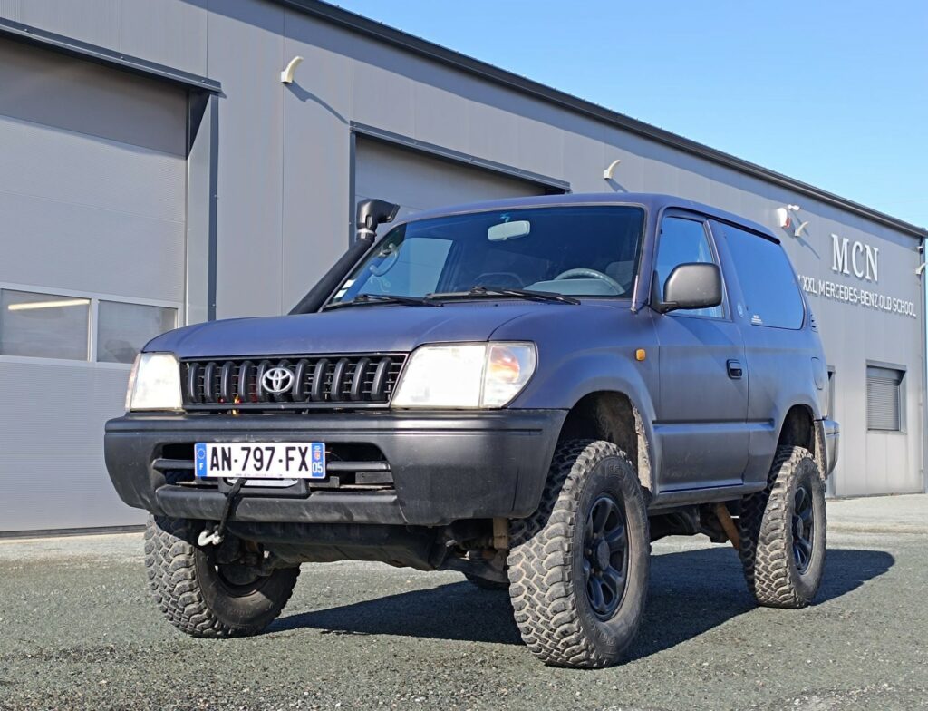 Toyota Land Cruiser KZJ 90